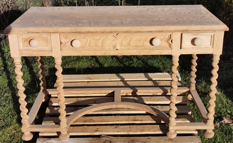 Bureau type Louis XIII après décapage