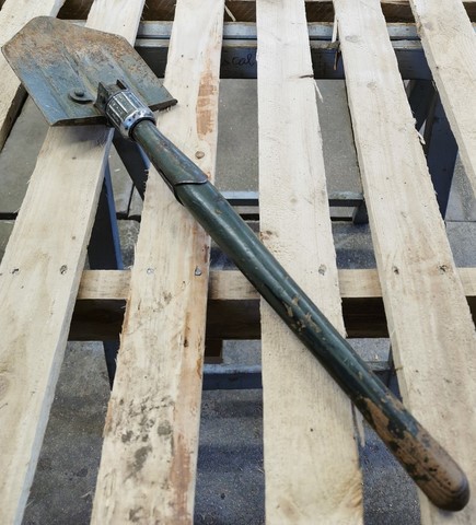 Pelle US avant décapage